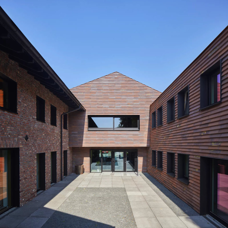 DACHÓWKA CERAMICZNA PETERSEN COVER C36 528x240x37 mm - obrazek 3